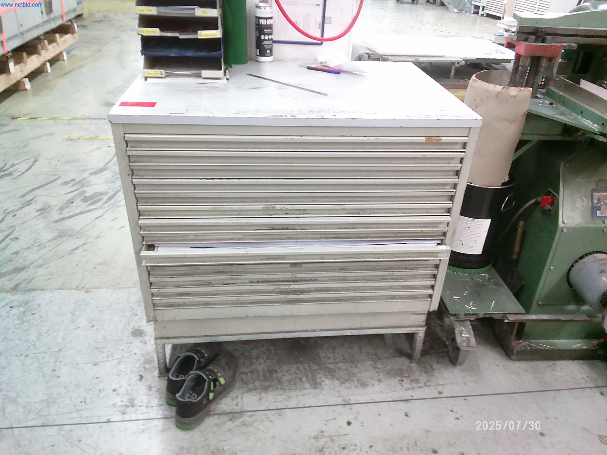 Dobrze utrzymane maszyny firmy zajmującej się drukiem offsetowym-13