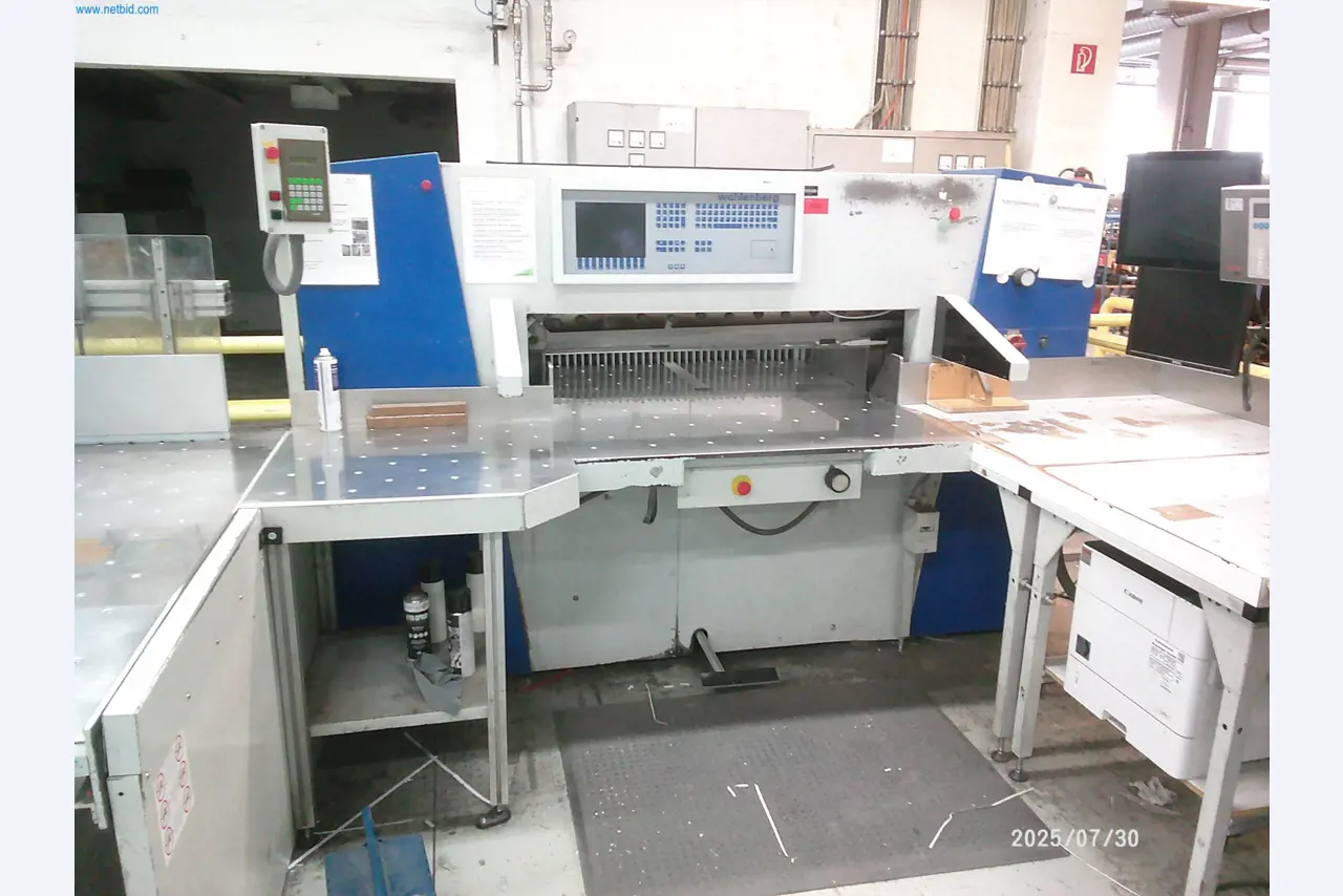 Dobrze utrzymane maszyny firmy zajmującej się drukiem offsetowym-2