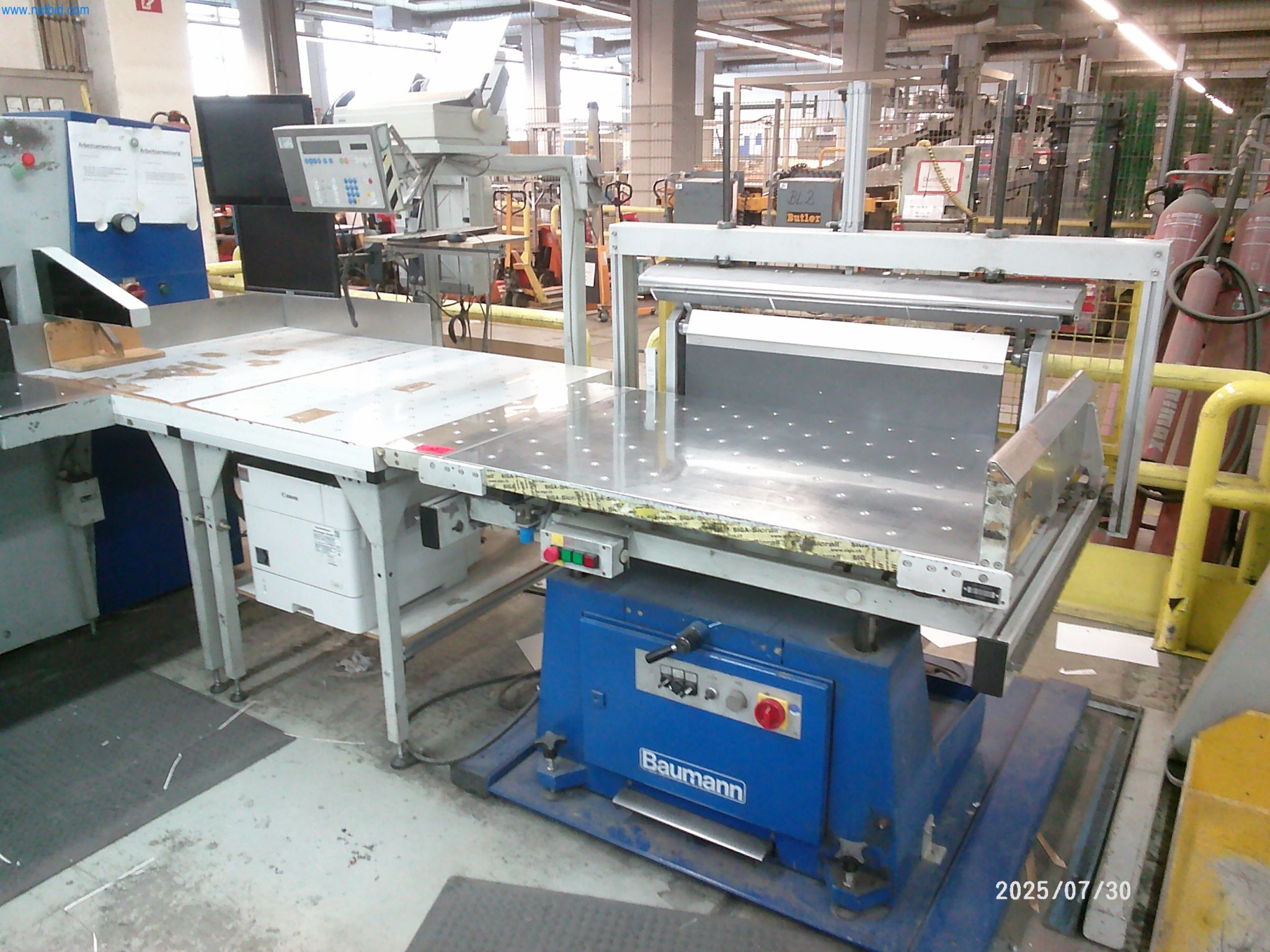 Dobrze utrzymane maszyny firmy zajmującej się drukiem offsetowym-3