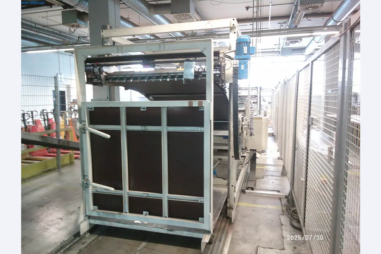 Gepflegte Maschinen einer Offset-Druckerei-8