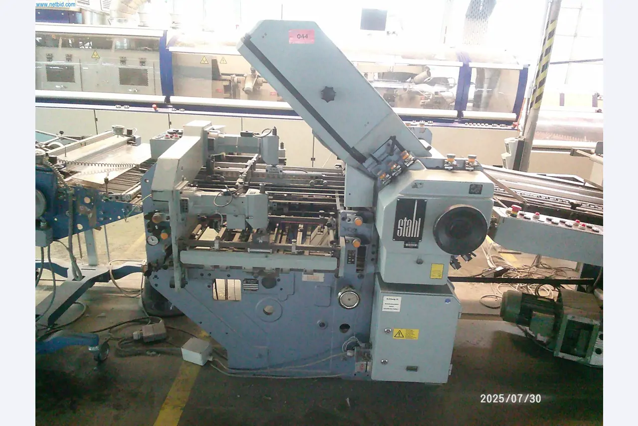 Dobrze utrzymane maszyny firmy zajmującej się drukiem offsetowym-2