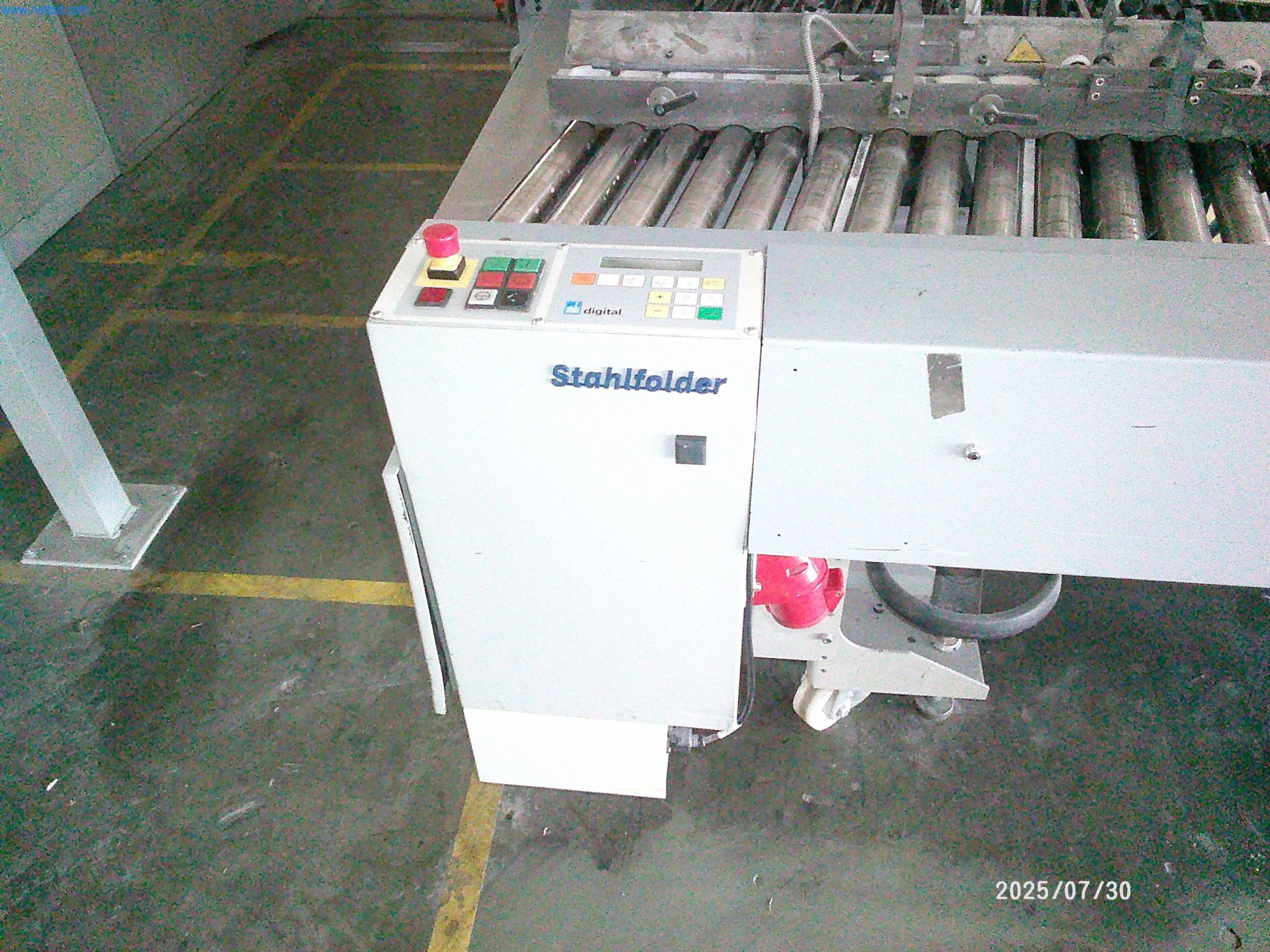 Gepflegte Maschinen einer Offset-Druckerei-10