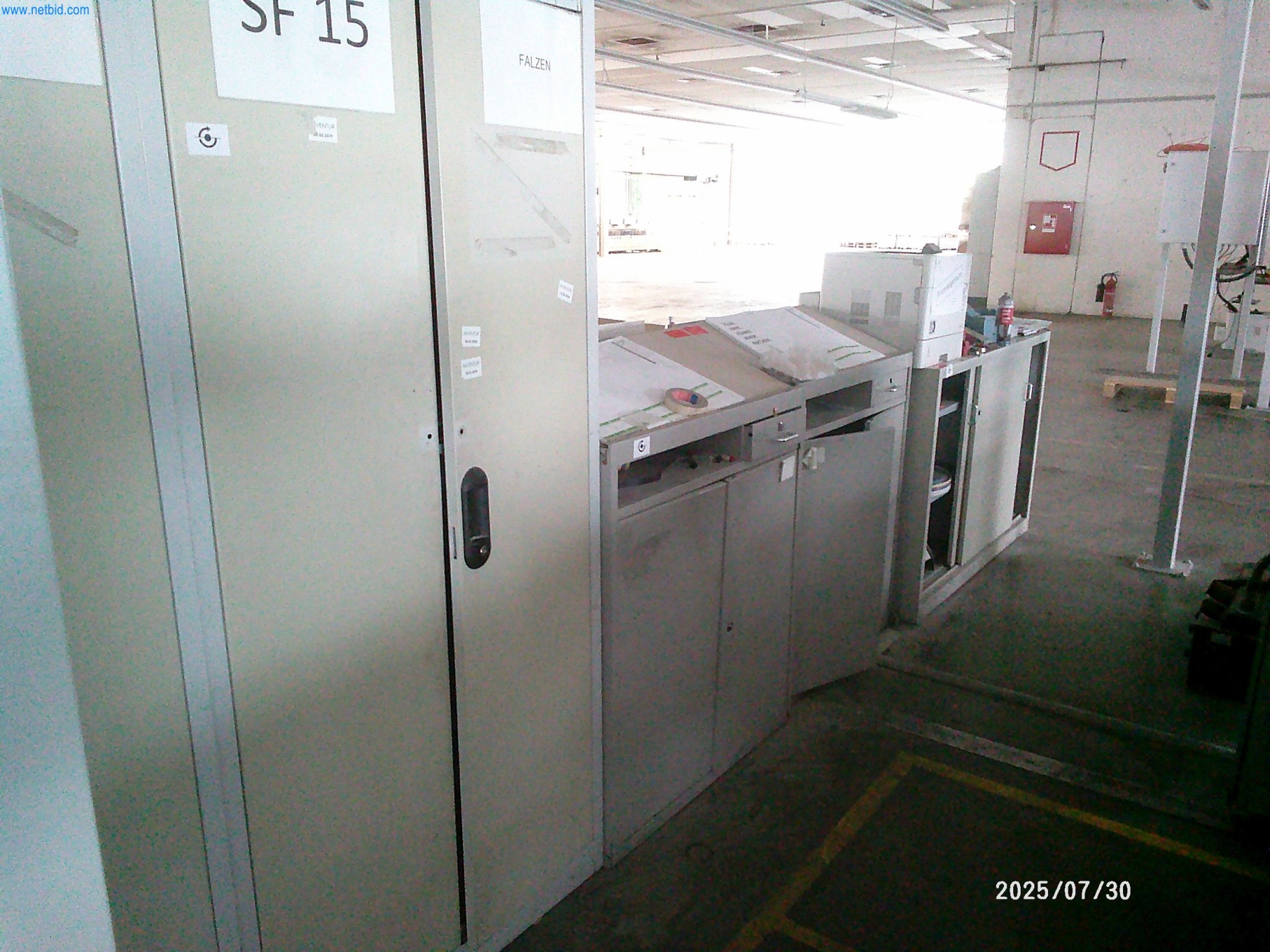 Gepflegte Maschinen einer Offset-Druckerei-13