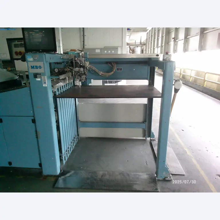 Machines bien entretenues d'une imprimerie offset-2