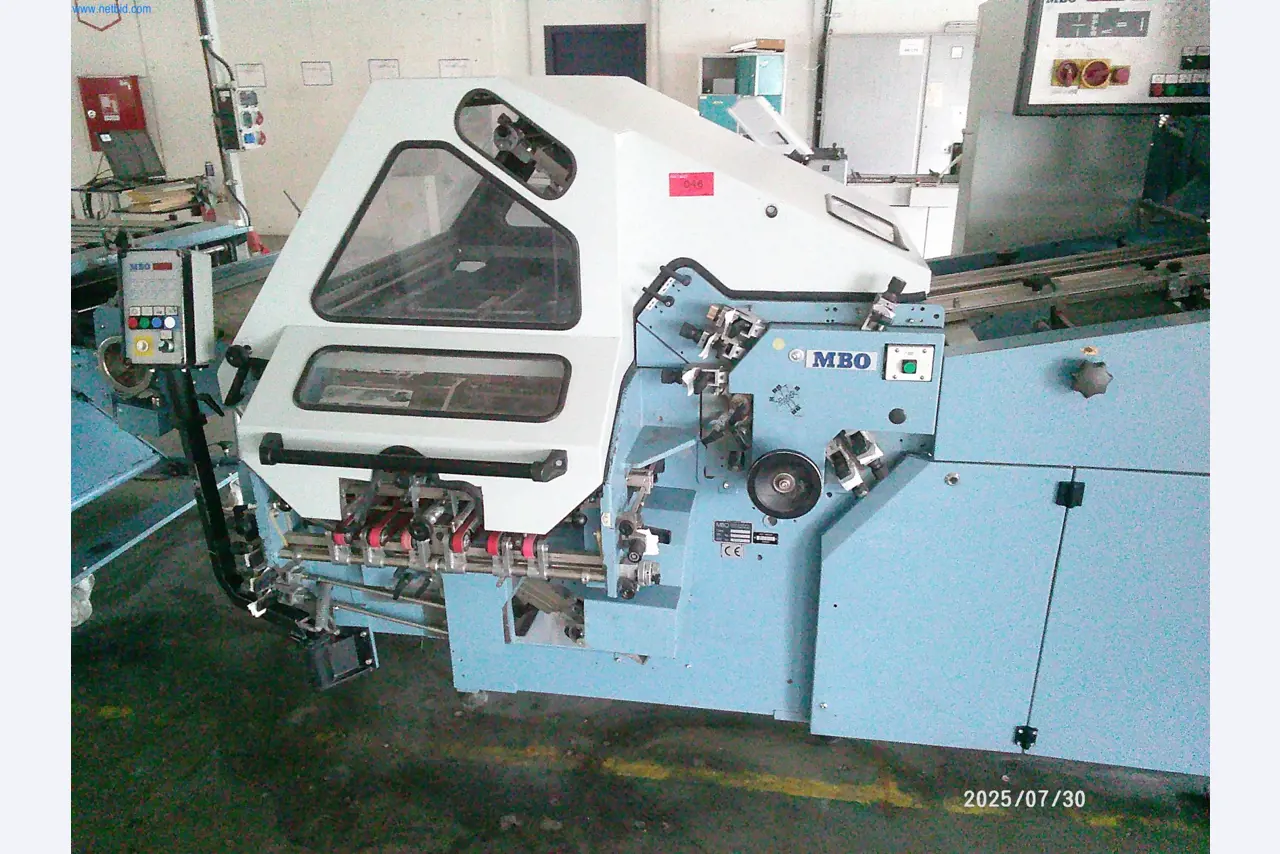 Machines bien entretenues d'une imprimerie offset-4