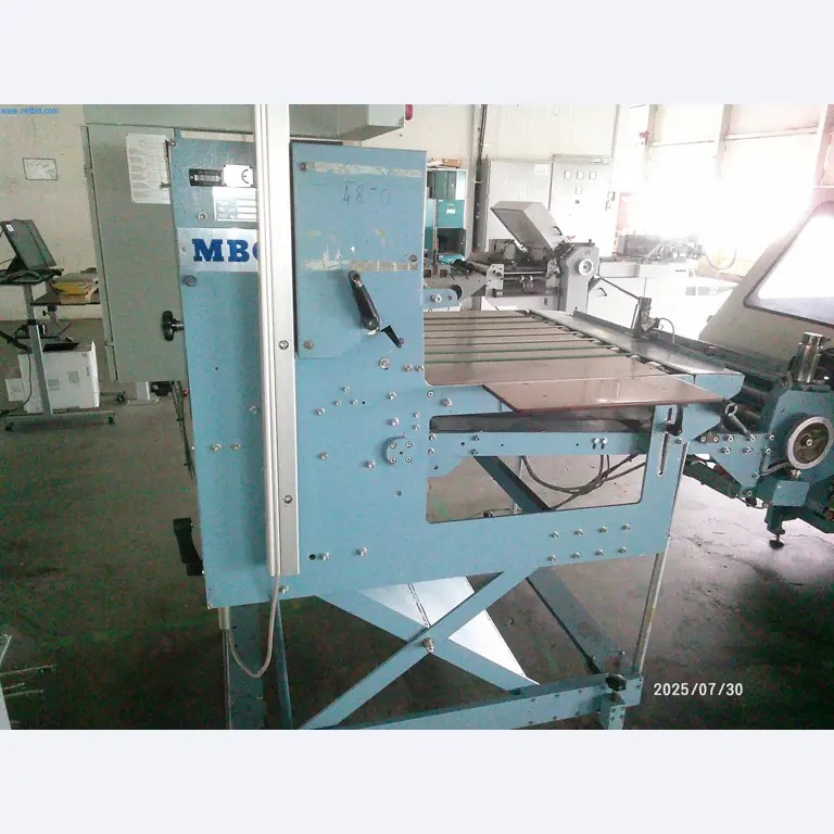 Machines bien entretenues d'une imprimerie offset-7