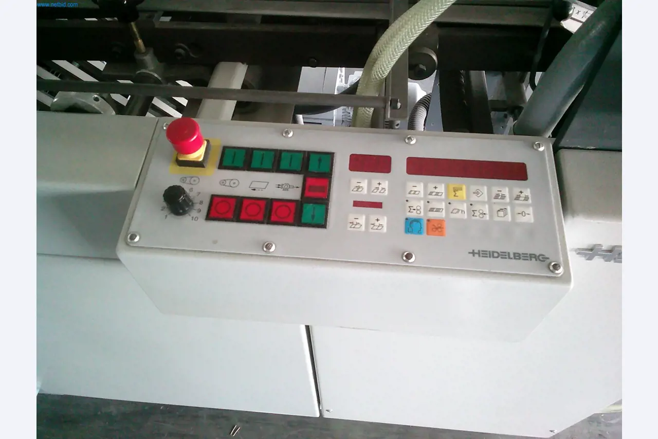 Gepflegte Maschinen einer Offset-Druckerei-3