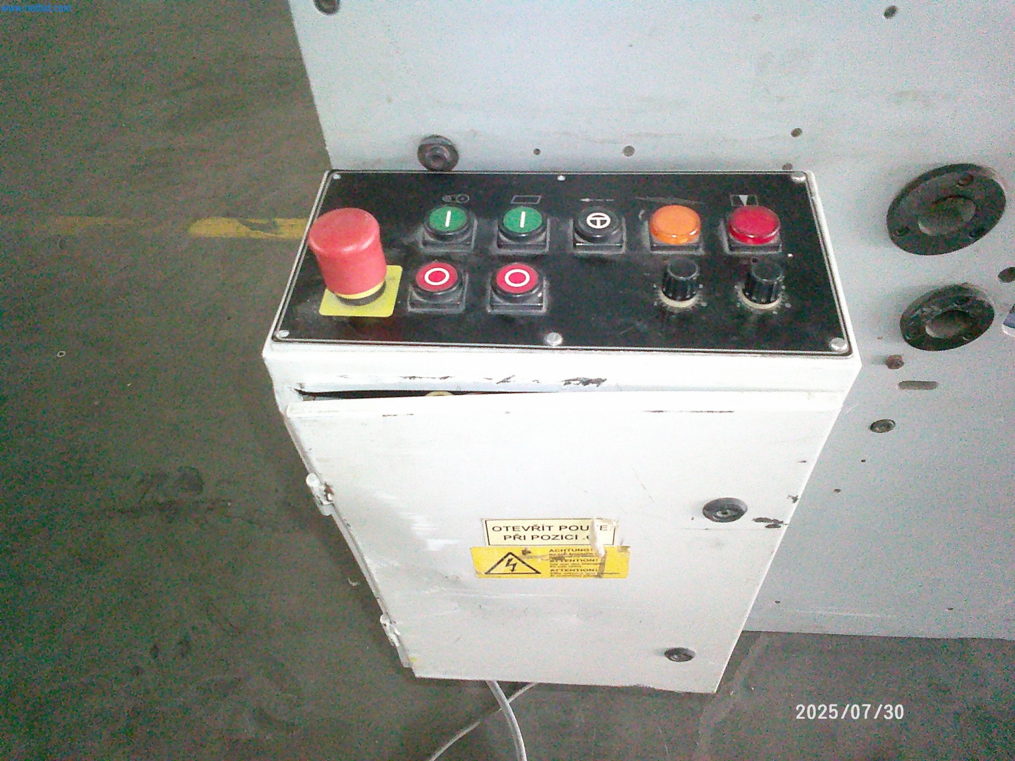 Dobrze utrzymane maszyny firmy zajmującej się drukiem offsetowym-7