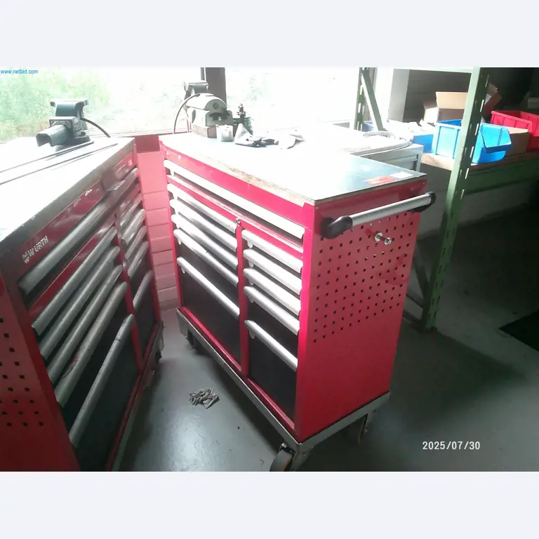 Gepflegte Maschinen einer Offset-Druckerei-3