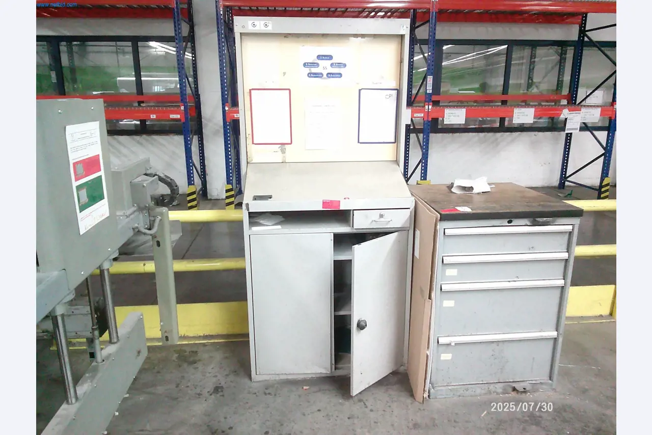 Gepflegte Maschinen einer Offset-Druckerei-7