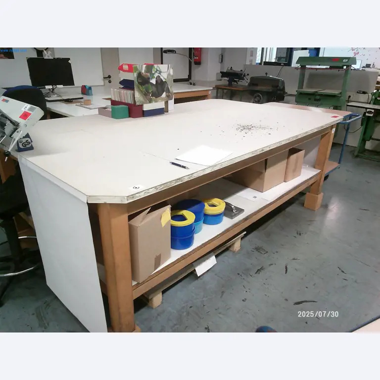 Goed onderhouden machines van een offsetdrukkerij-2