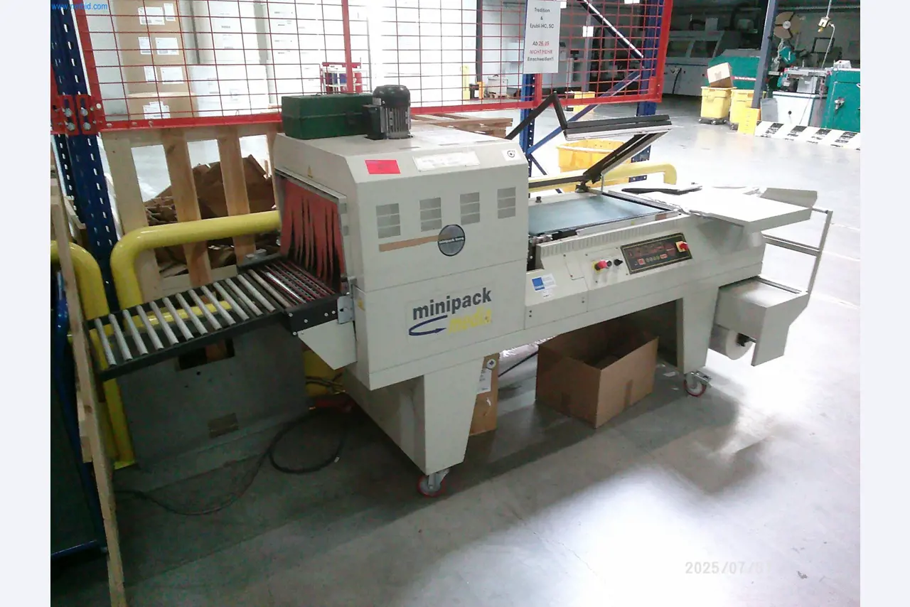 Well-maintained machines from an offset print shop-1