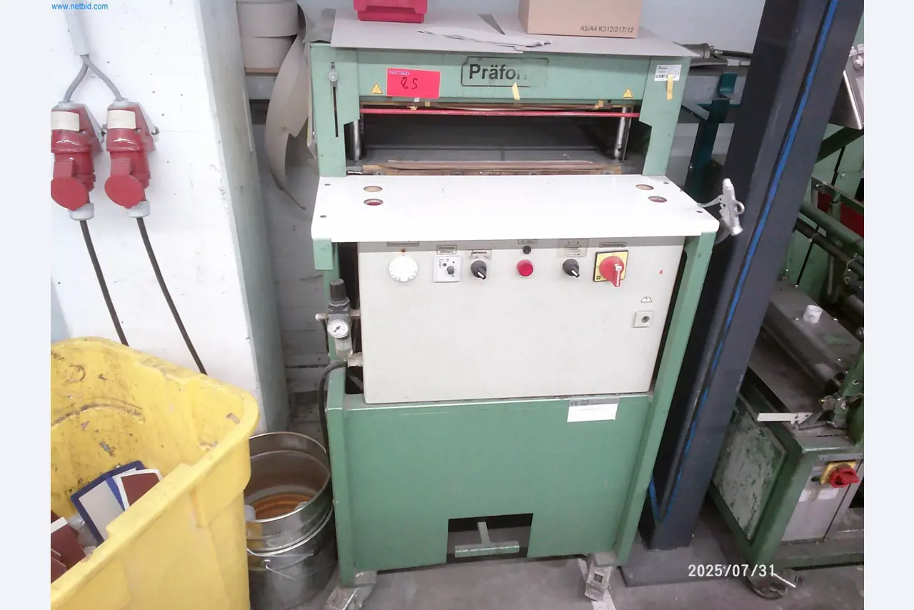 Dobrze utrzymane maszyny firmy zajmującej się drukiem offsetowym-4