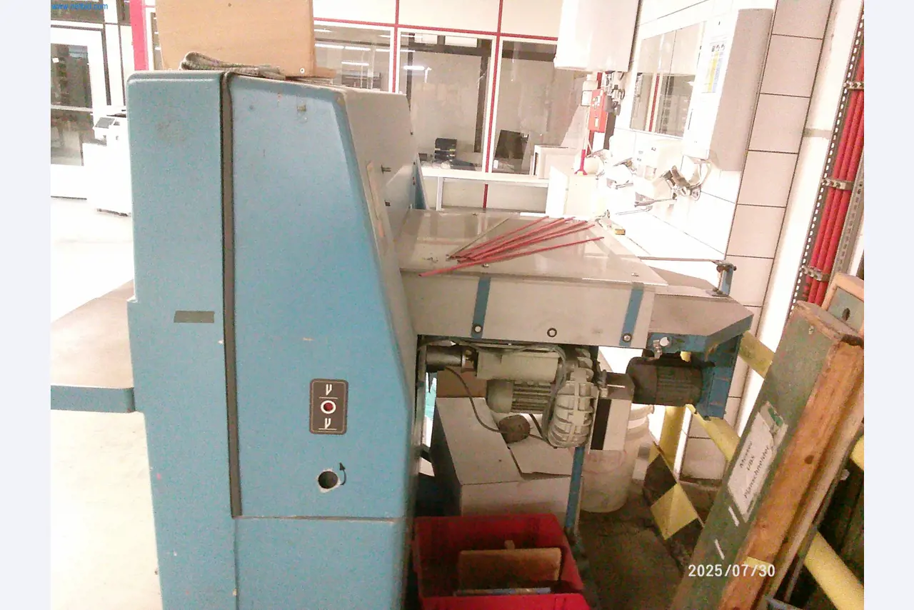 Dobrze utrzymane maszyny firmy zajmującej się drukiem offsetowym-3