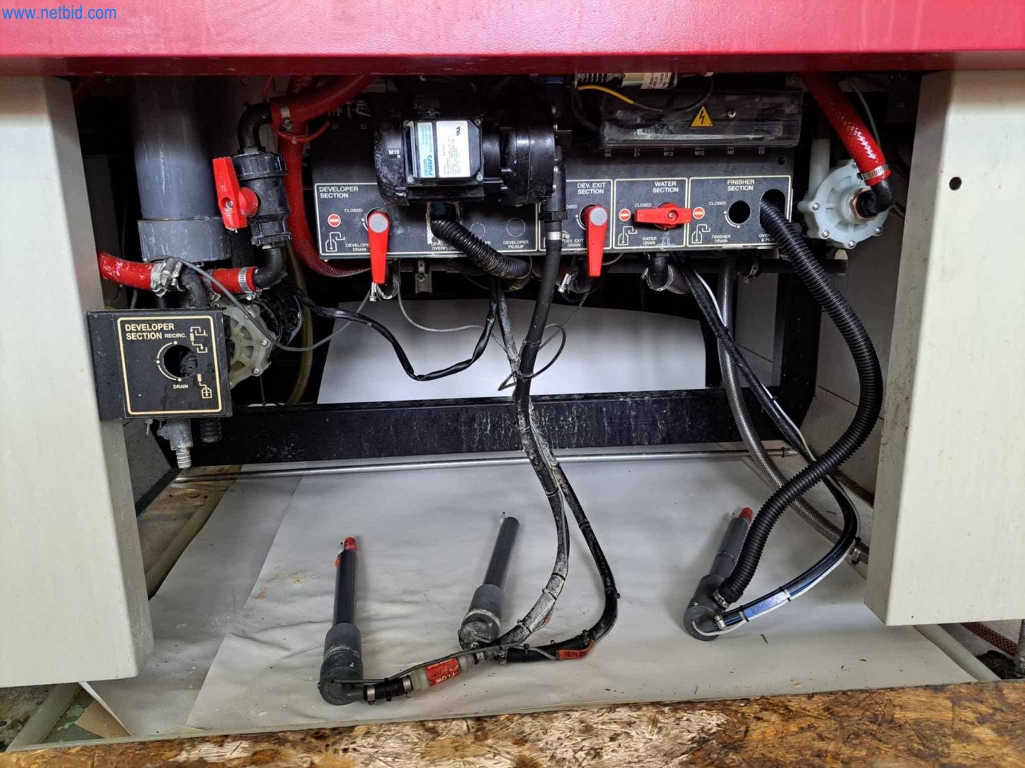 Gepflegte Maschinen einer Offset-Druckerei-20