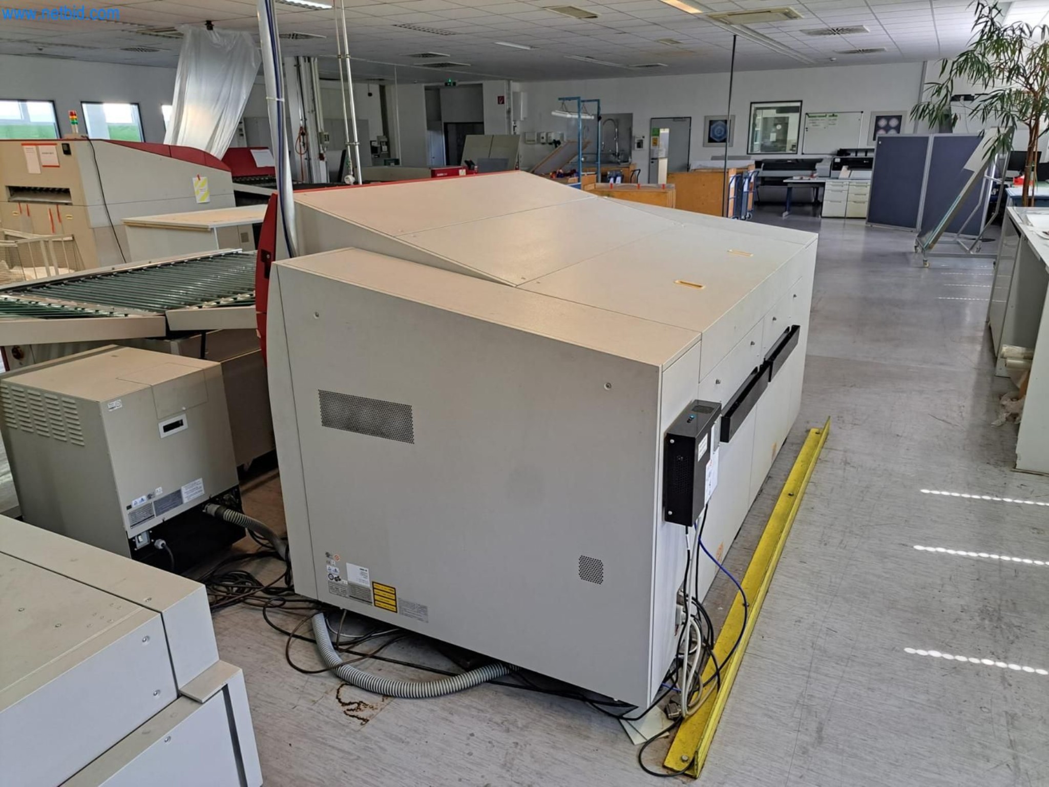 Gepflegte Maschinen einer Offset-Druckerei-5