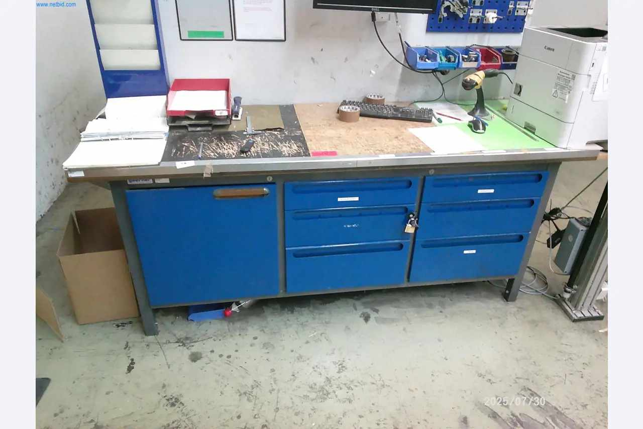 Gepflegte Maschinen einer Offset-Druckerei-1