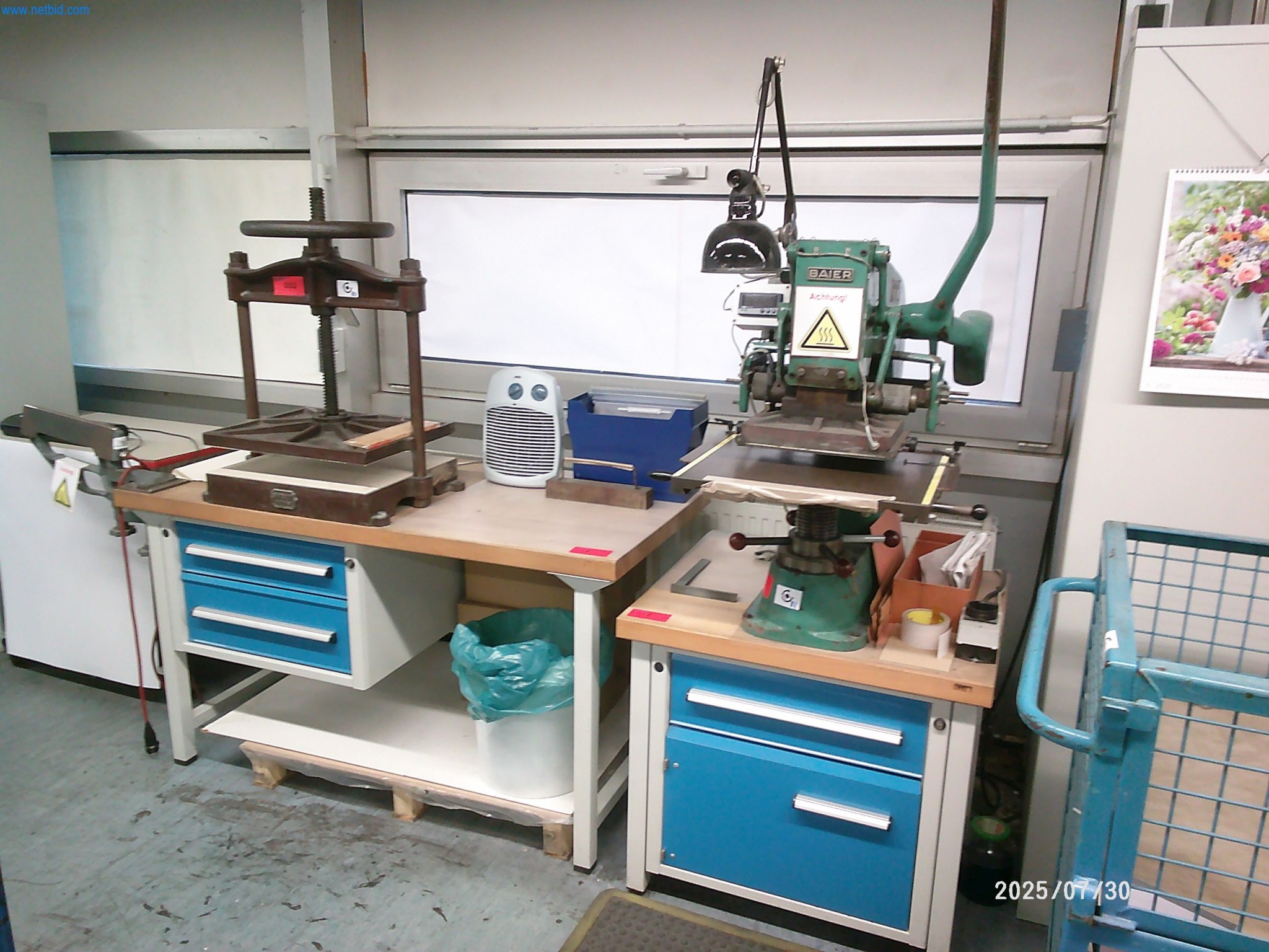 Dobrze utrzymane maszyny firmy zajmującej się drukiem offsetowym-1