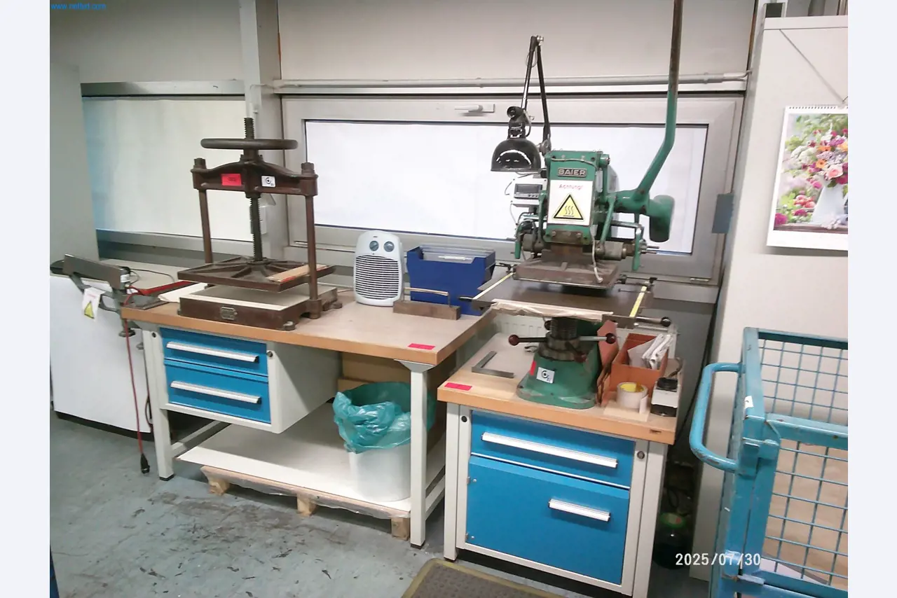 Dobrze utrzymane maszyny firmy zajmującej się drukiem offsetowym-1