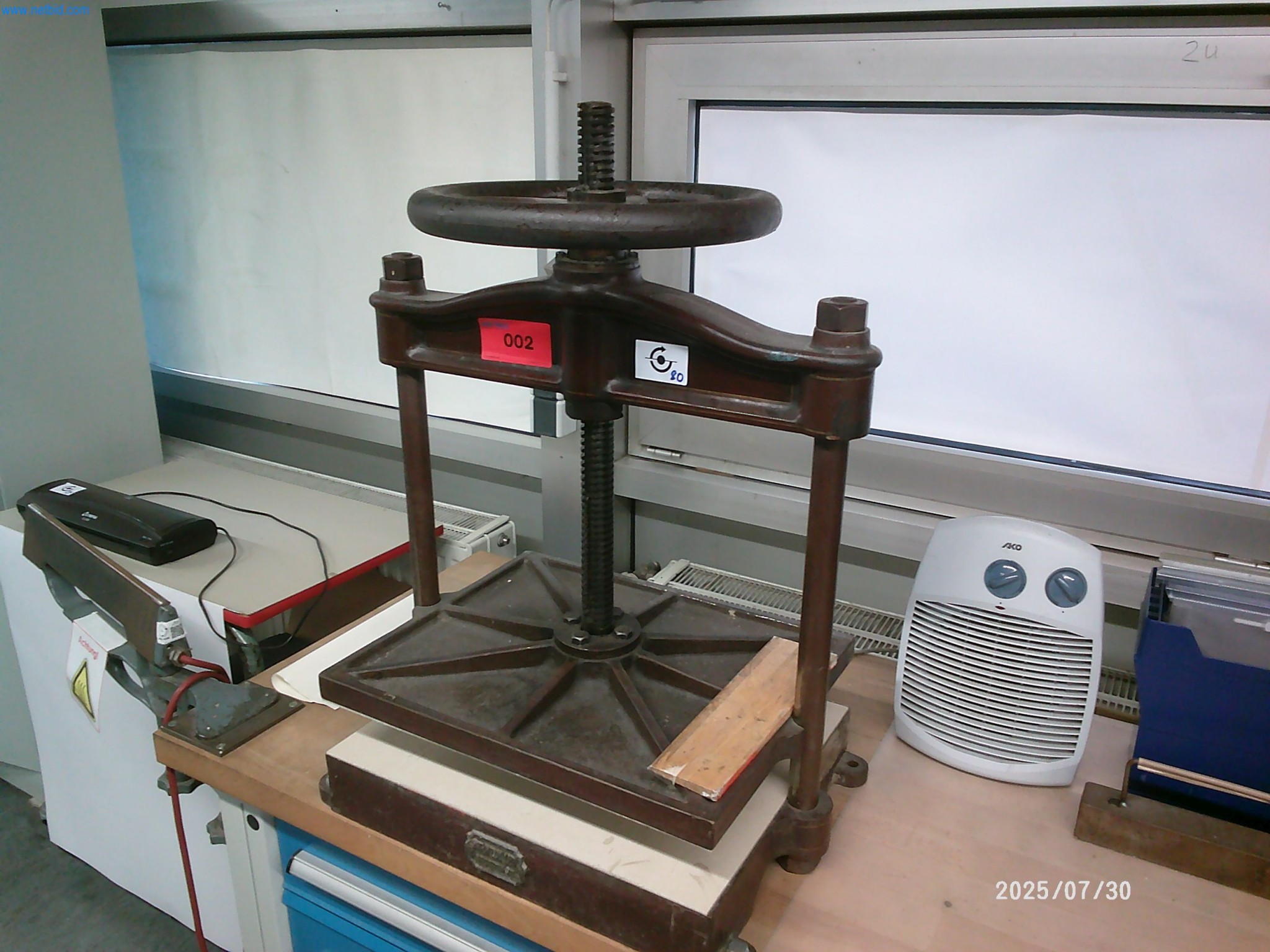 Dobrze utrzymane maszyny firmy zajmującej się drukiem offsetowym-4