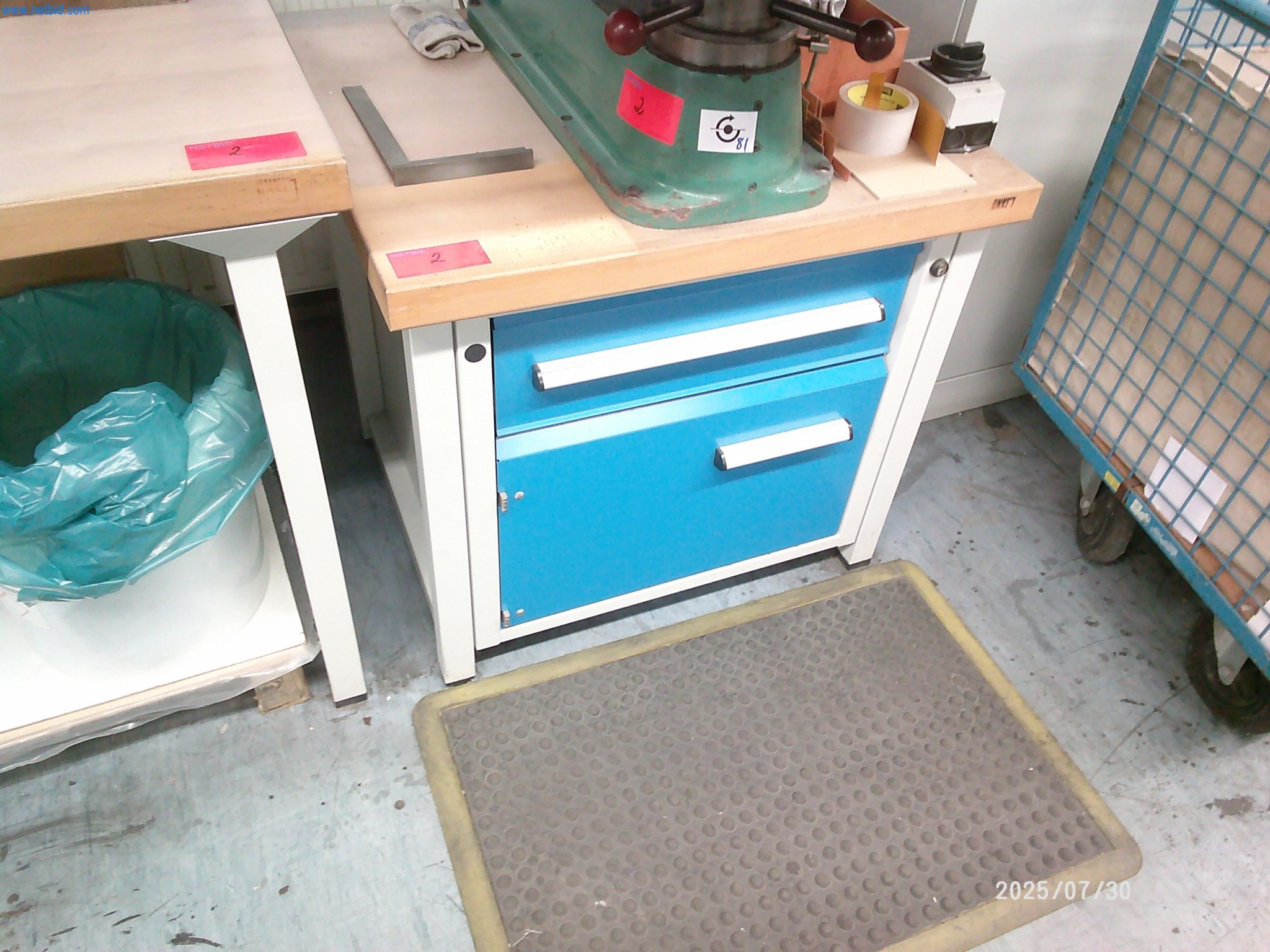 Dobrze utrzymane maszyny firmy zajmującej się drukiem offsetowym-5