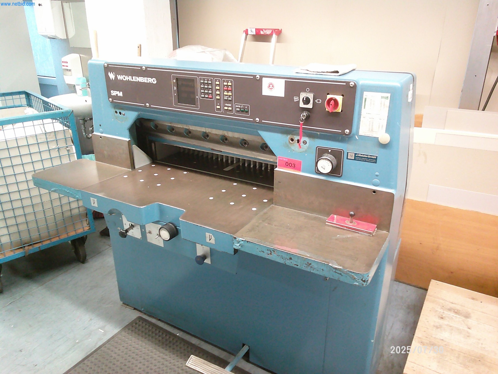 Dobrze utrzymane maszyny firmy zajmującej się drukiem offsetowym-1