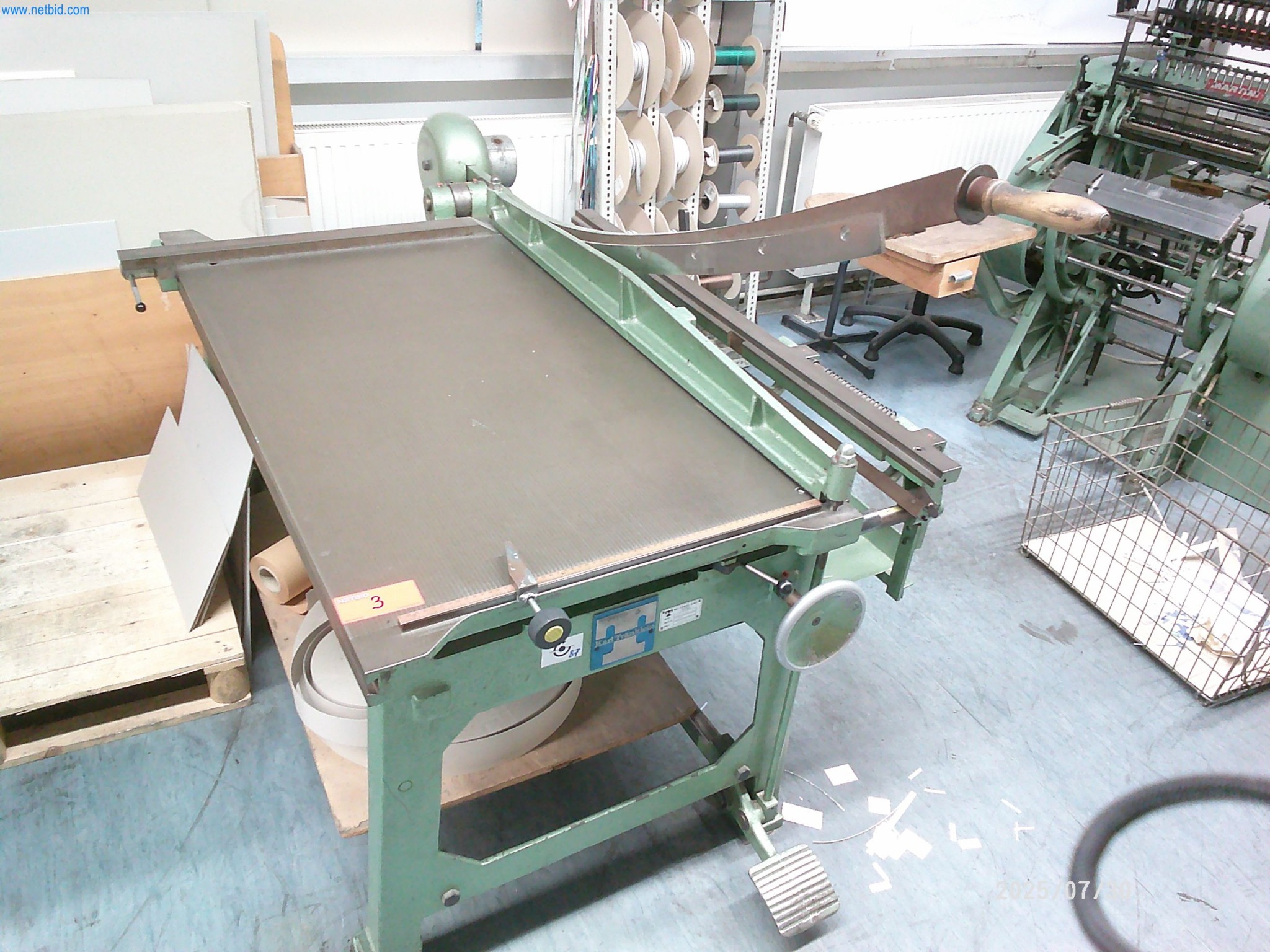 Dobrze utrzymane maszyny firmy zajmującej się drukiem offsetowym-3