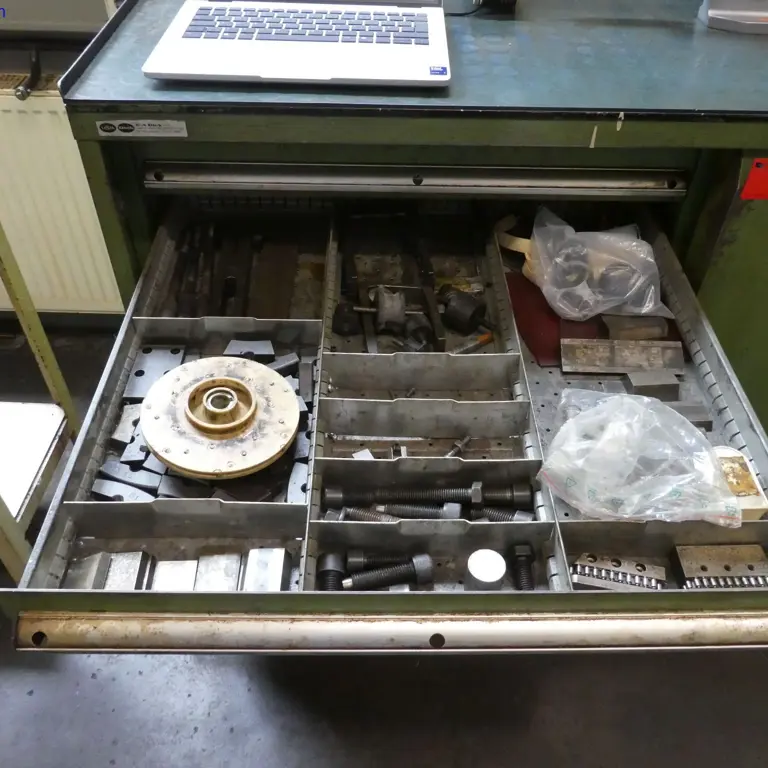Metal Cabinet Lista
