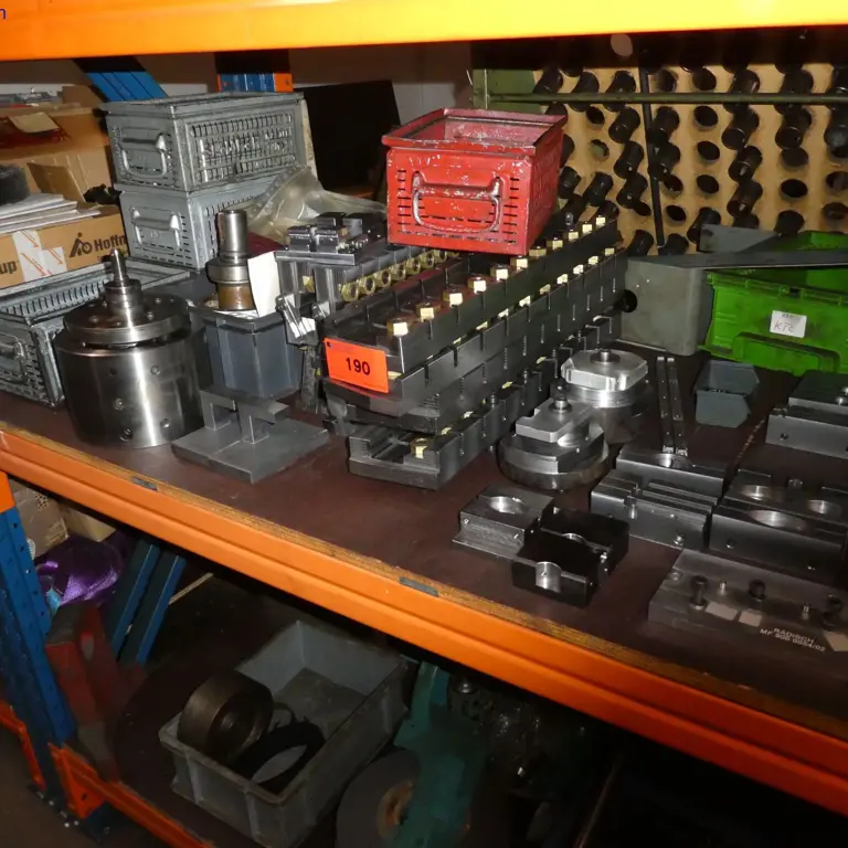 1 Posten Clamping Devices and Fixtures
