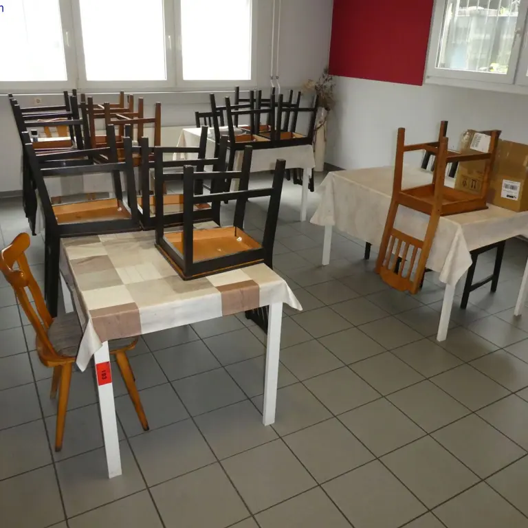 4 Tables