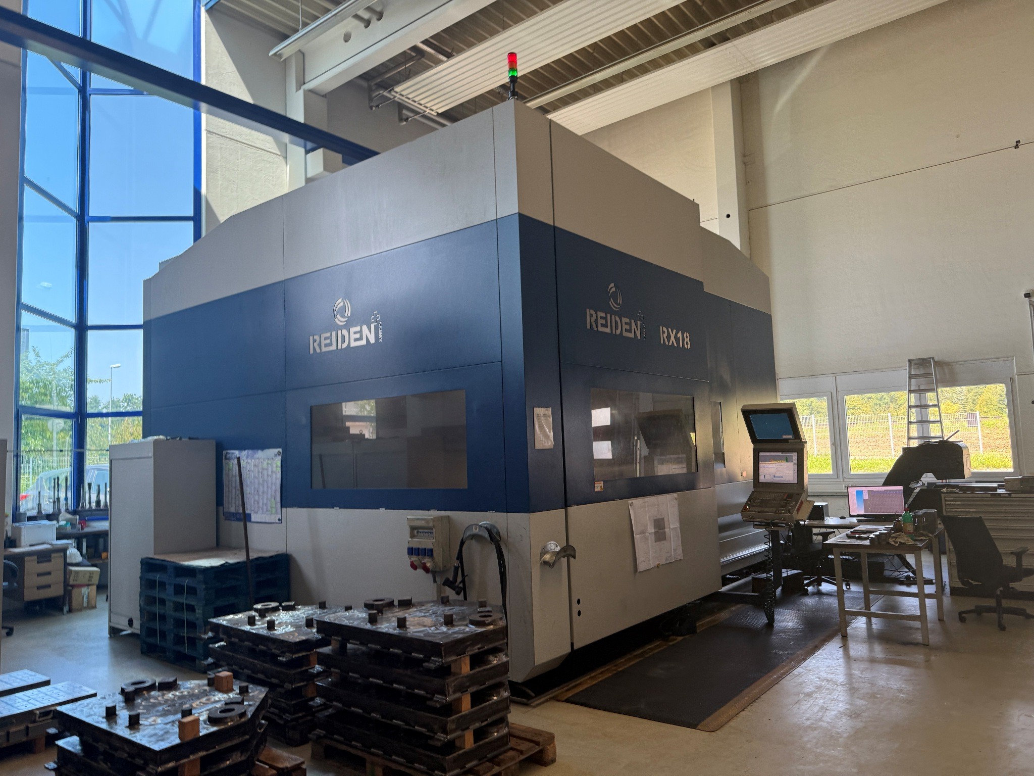 Maschinen zur Herstellung von präzisen Metallbauteilen mittels CNC-Drehen und CNC-Fräsen-15