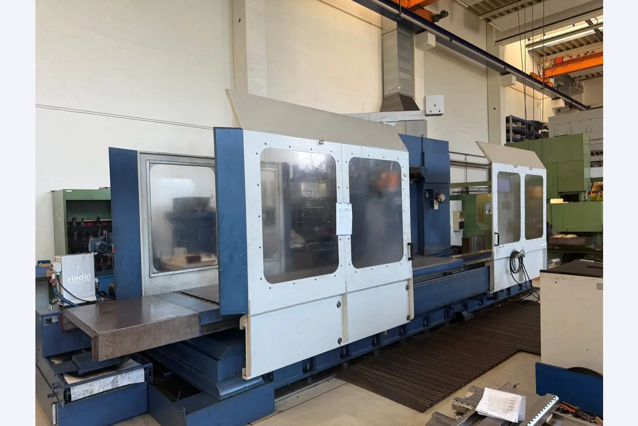 Maschinen zur Herstellung von präzisen Metallbauteilen mittels CNC-Drehen und CNC-Fräsen-16