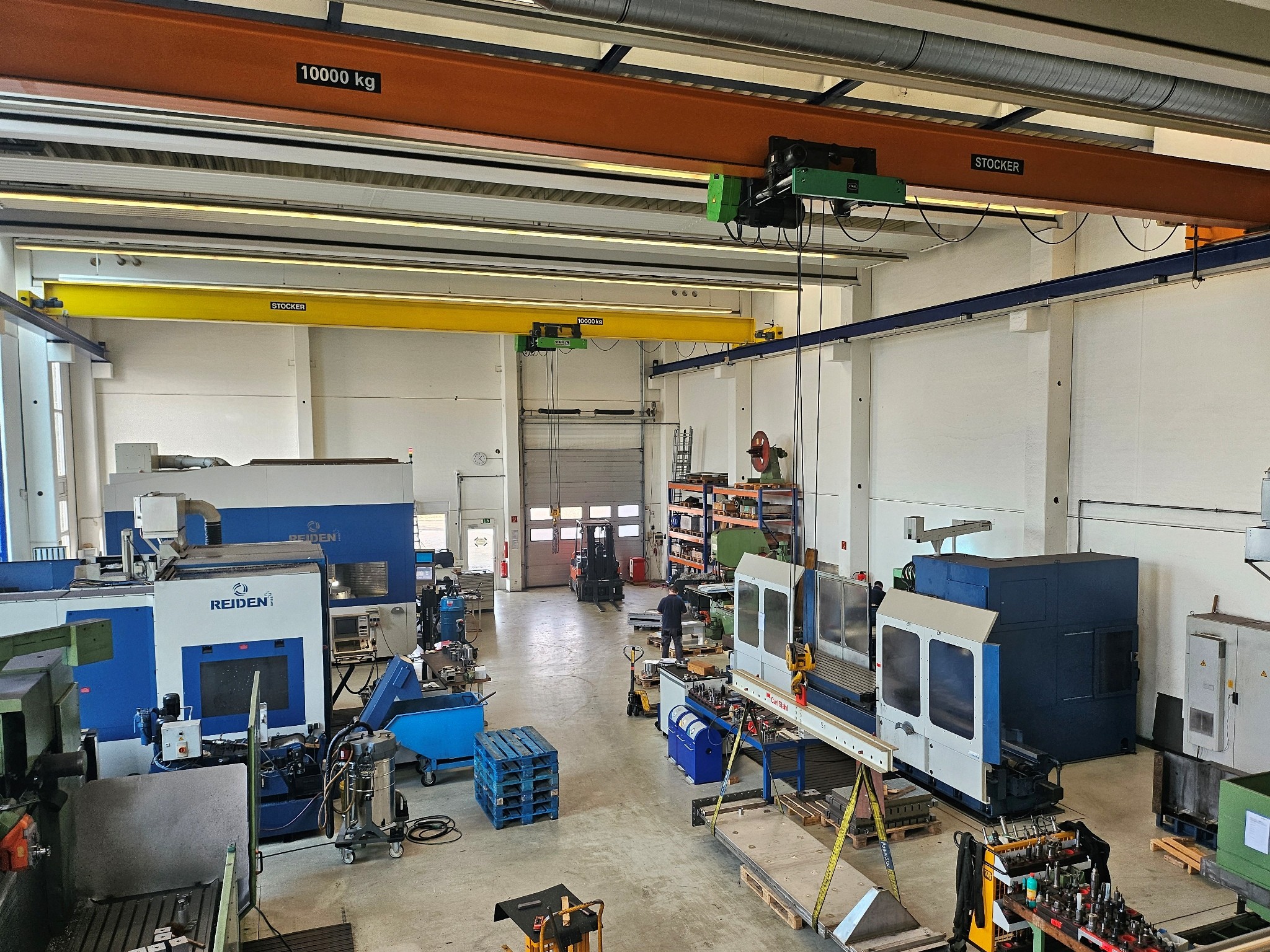 Maschinen zur Herstellung von präzisen Metallbauteilen mittels CNC-Drehen und CNC-Fräsen-1