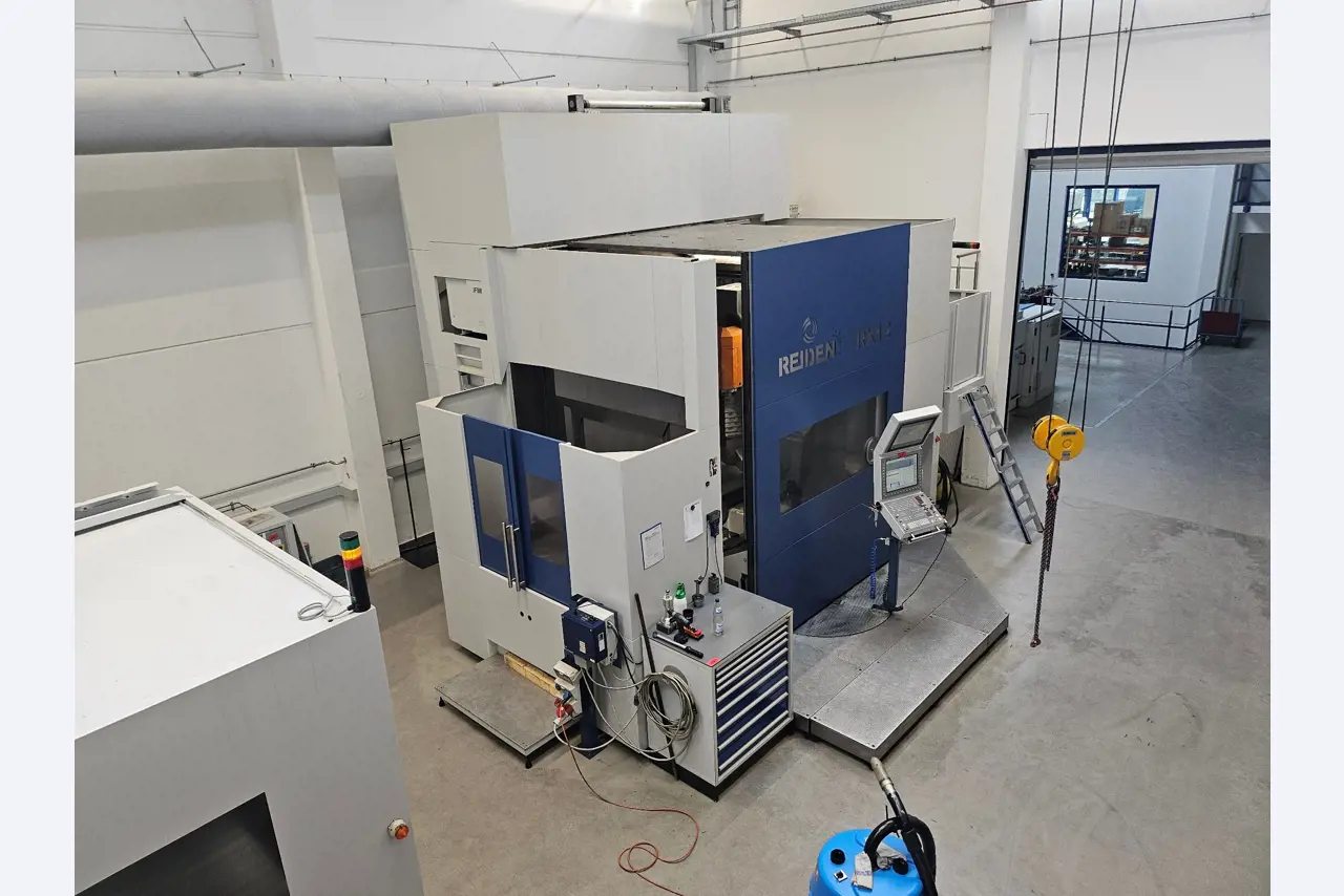 Maschinen zur Herstellung von präzisen Metallbauteilen mittels CNC-Drehen und CNC-Fräsen-19