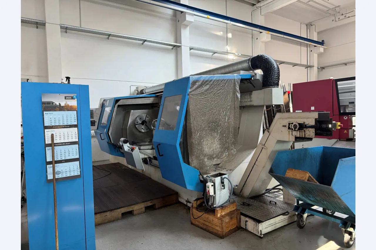 Maschinen zur Herstellung von präzisen Metallbauteilen mittels CNC-Drehen und CNC-Fräsen-3