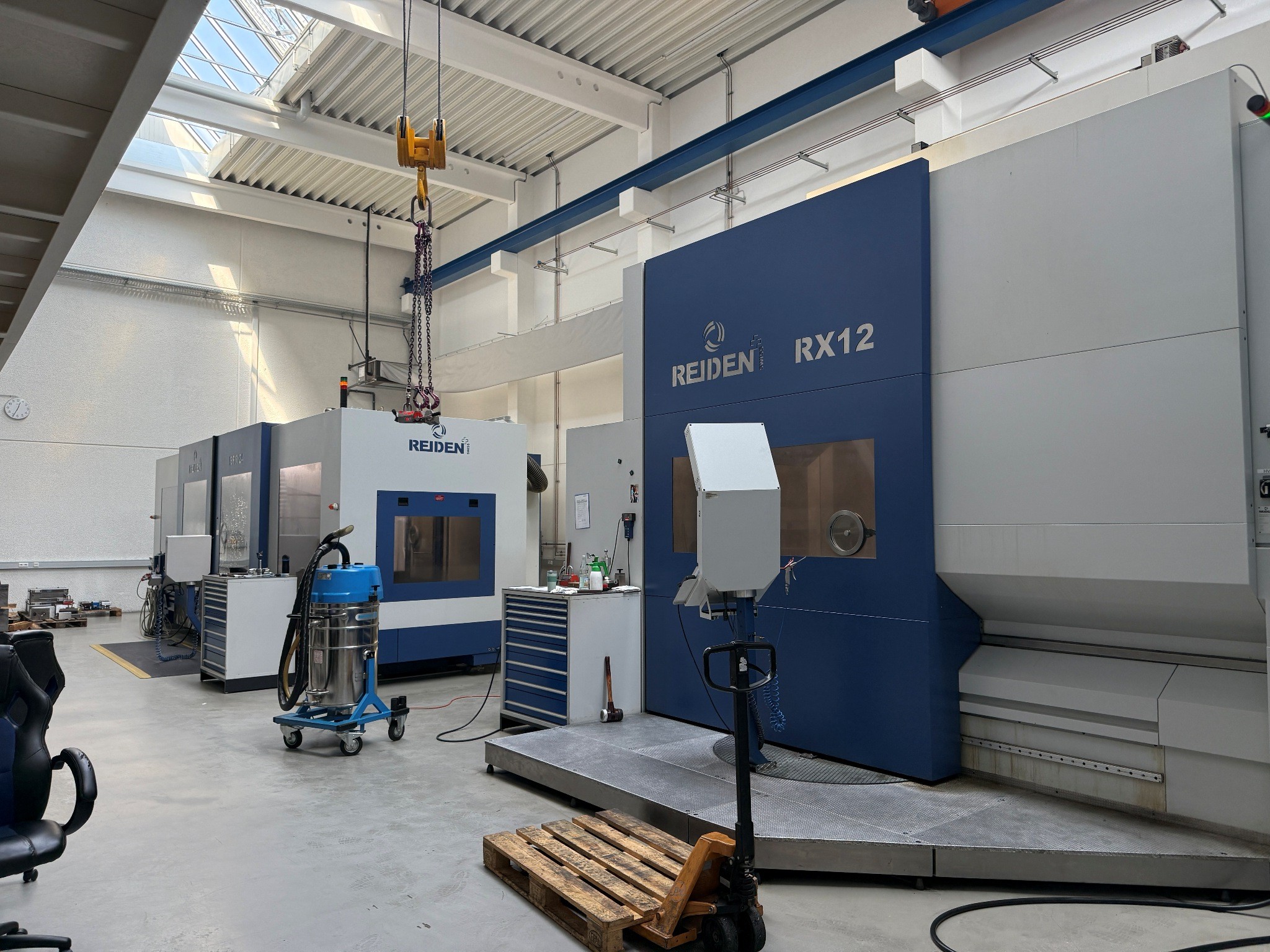 Maschinen zur Herstellung von präzisen Metallbauteilen mittels CNC-Drehen und CNC-Fräsen-22