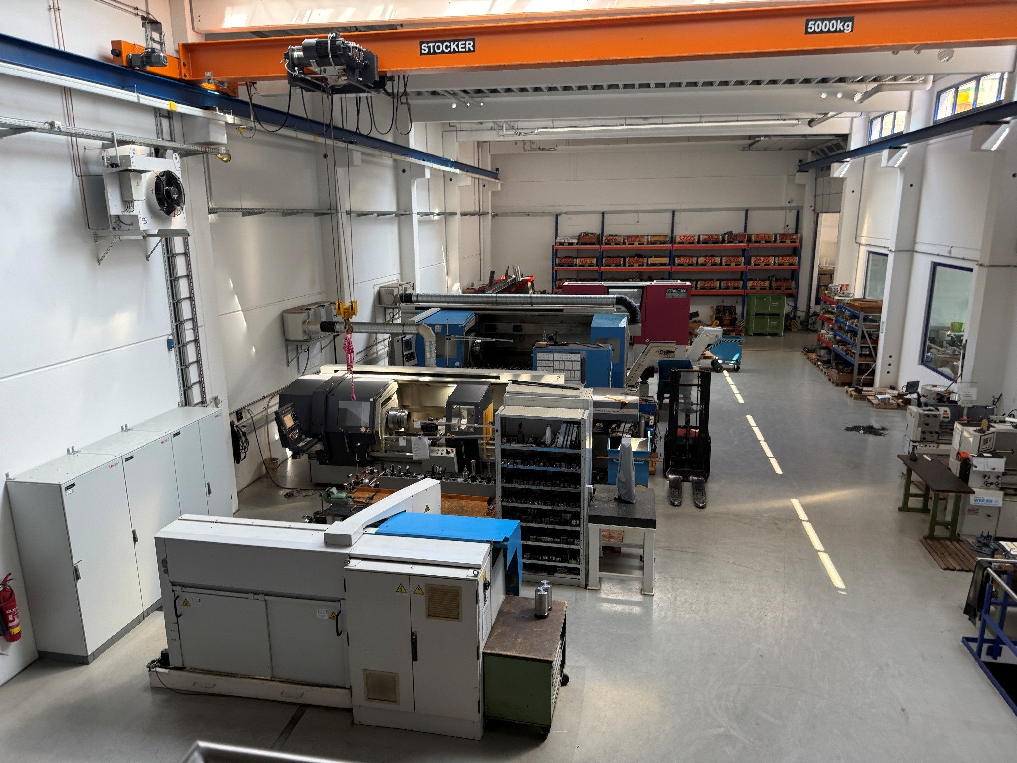 Maschinen zur Herstellung von präzisen Metallbauteilen mittels CNC-Drehen und CNC-Fräsen-24