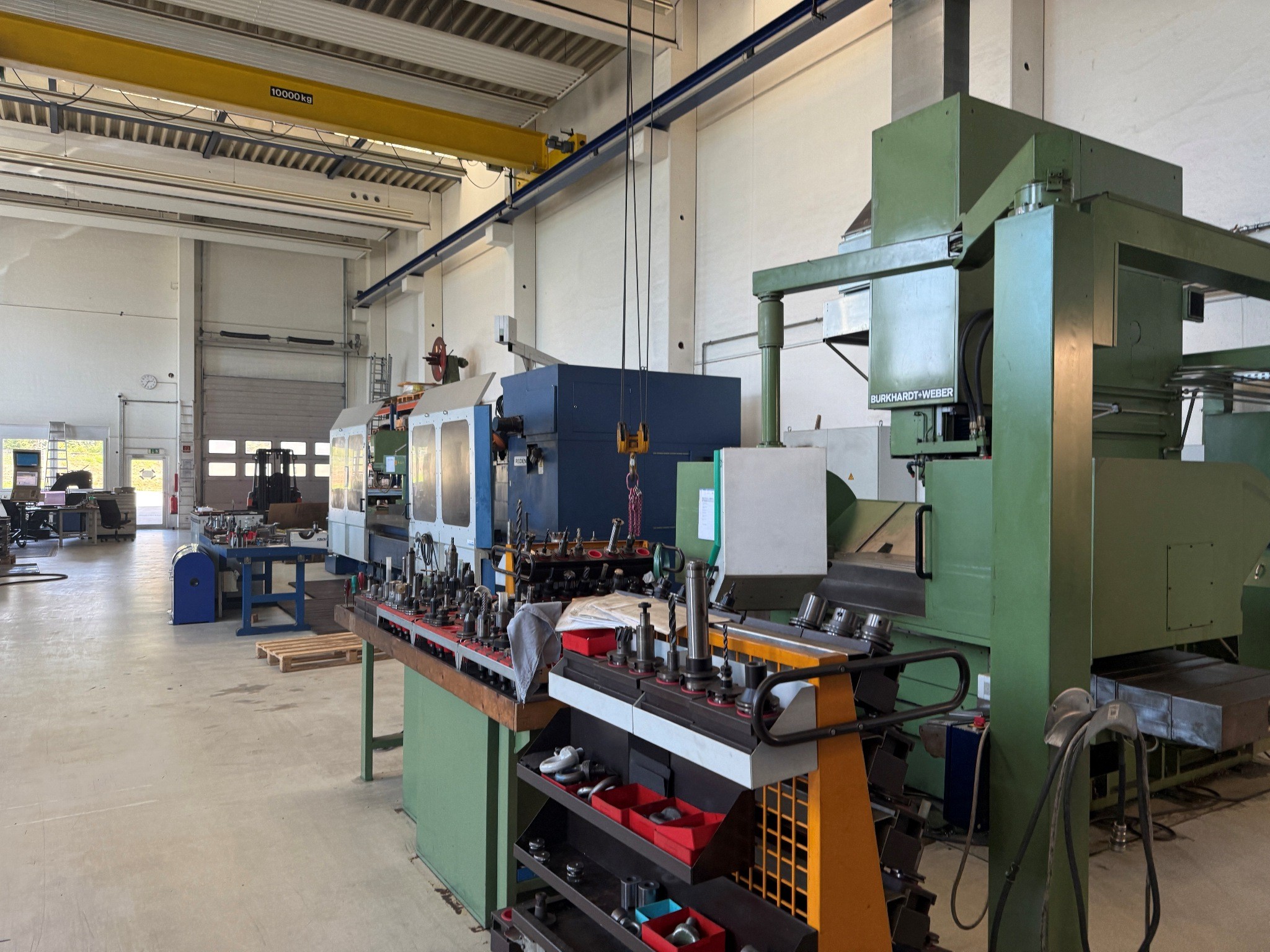 Maschinen zur Herstellung von präzisen Metallbauteilen mittels CNC-Drehen und CNC-Fräsen-25