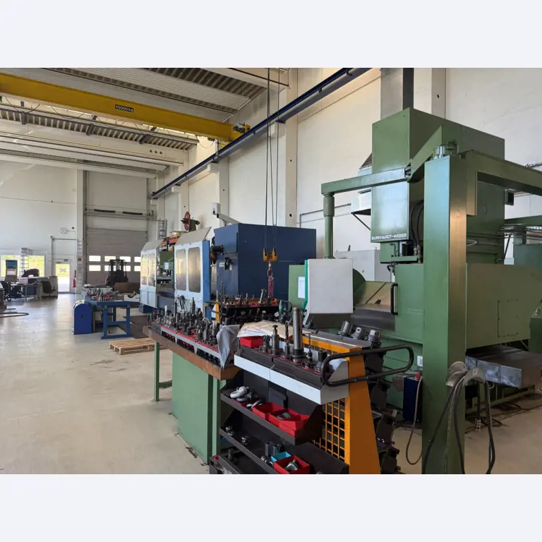 Maschinen zur Herstellung von präzisen Metallbauteilen mittels CNC-Drehen und CNC-Fräsen-25