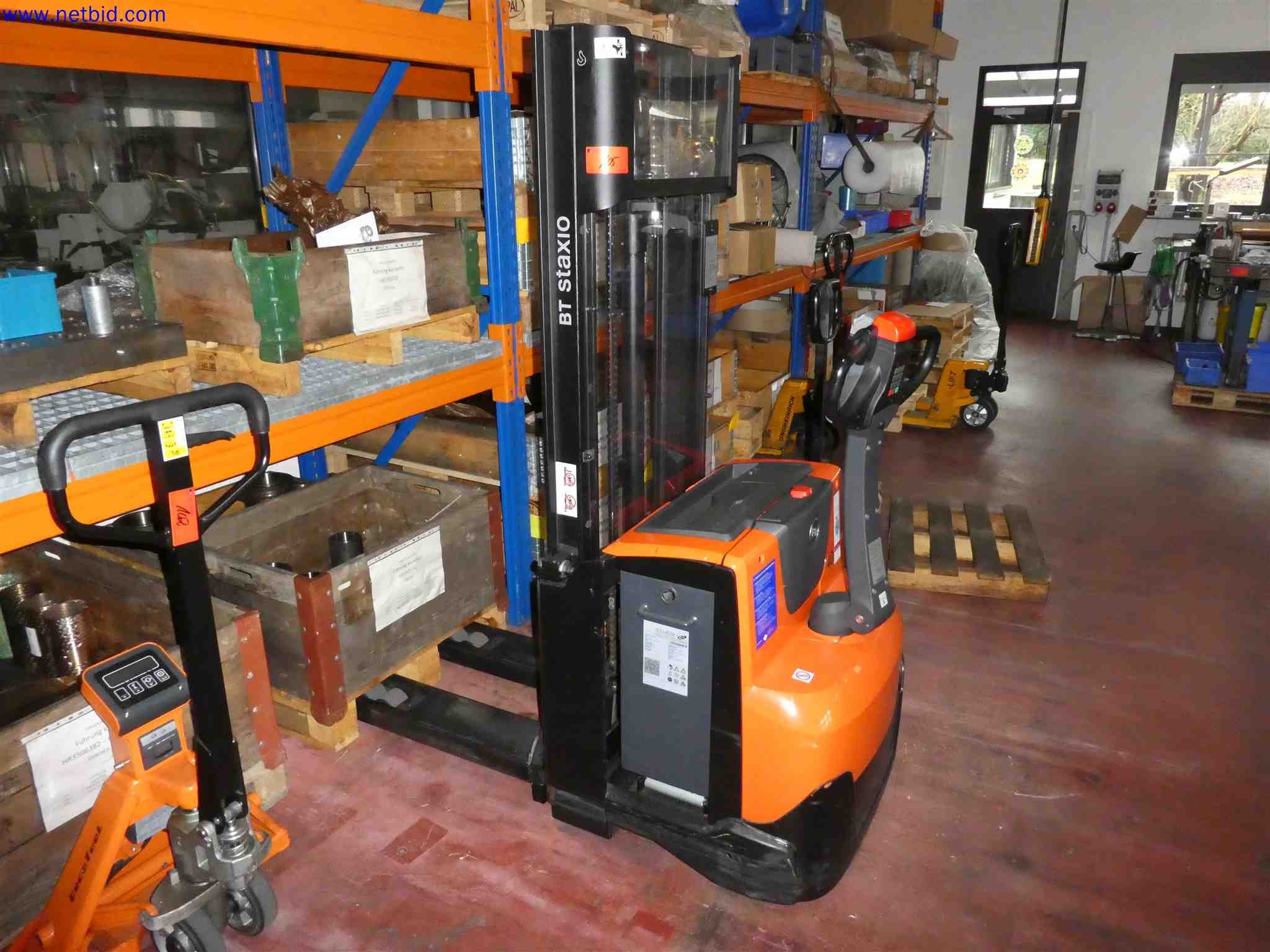 Machines for the production of precise metal components using CNC turning and CNC milling-1