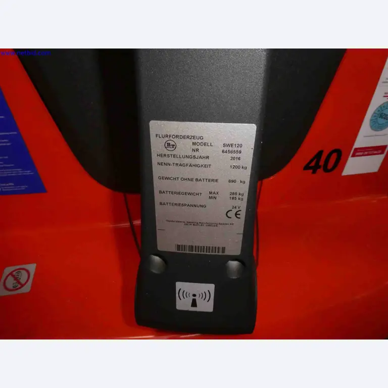 Machines for the production of precise metal components using CNC turning and CNC milling-3