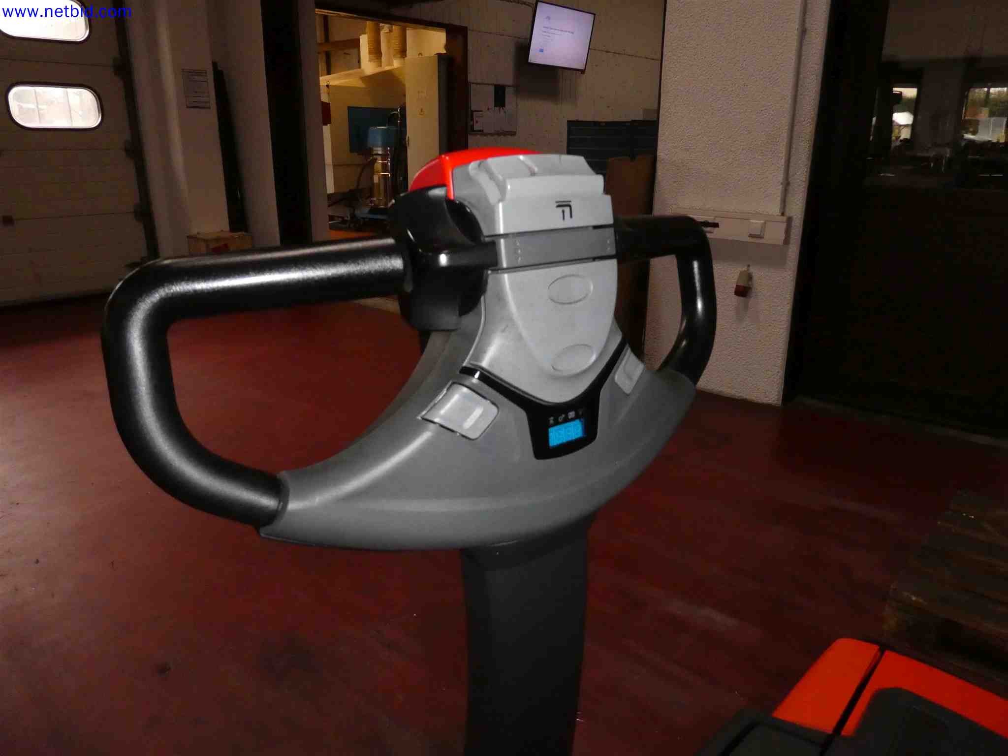 Machines for the production of precise metal components using CNC turning and CNC milling-4