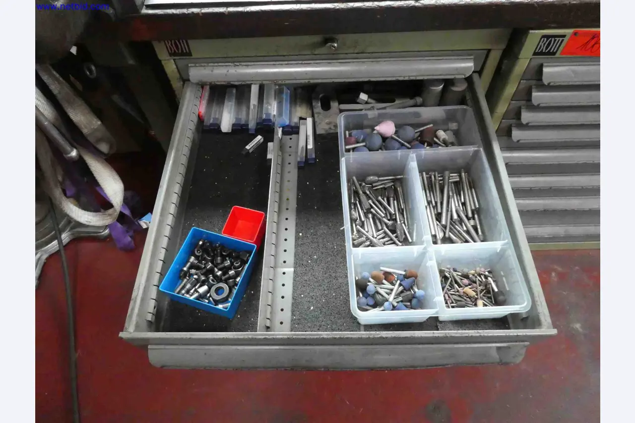 Machines for the production of precise metal components using CNC turning and CNC milling-10