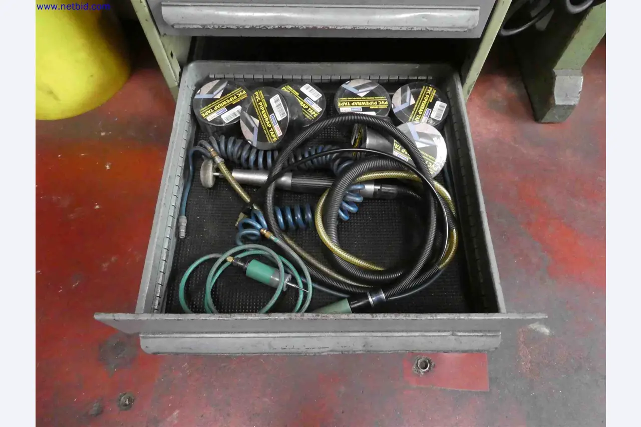 Machines for the production of precise metal components using CNC turning and CNC milling-15