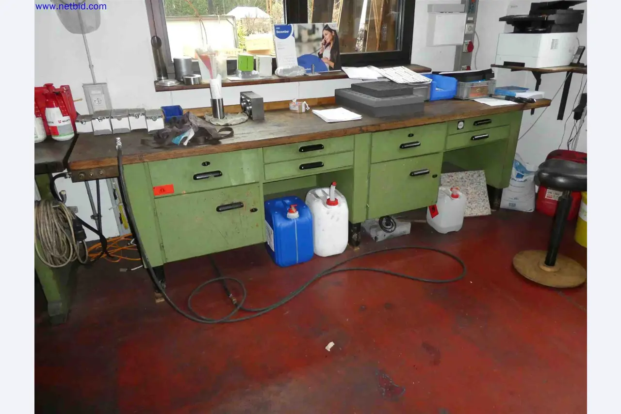 Machines for the production of precise metal components using CNC turning and CNC milling-1