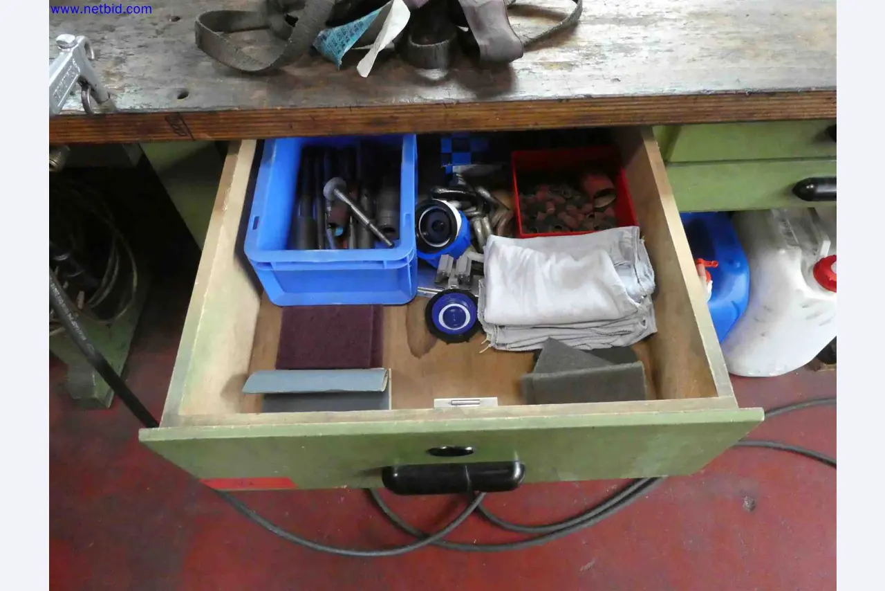 Machines for the production of precise metal components using CNC turning and CNC milling-2