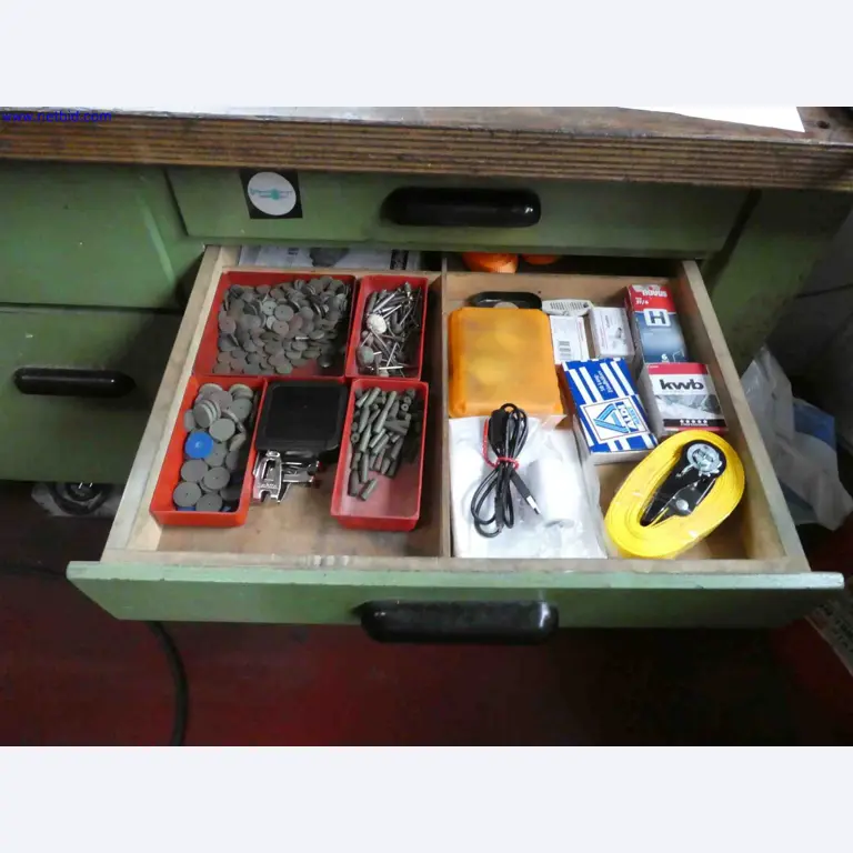 Machines for the production of precise metal components using CNC turning and CNC milling-7