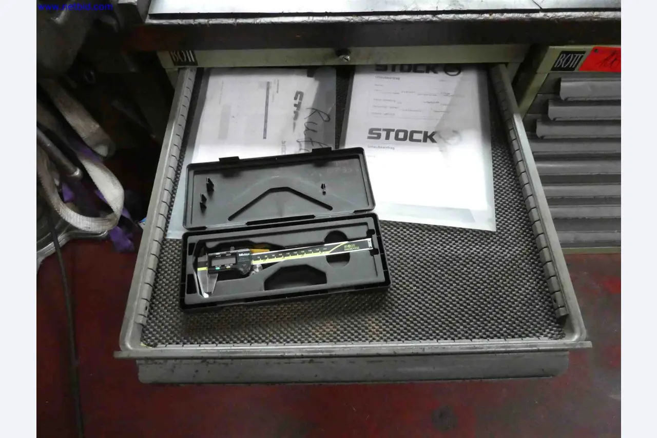 Machines for the production of precise metal components using CNC turning and CNC milling-9