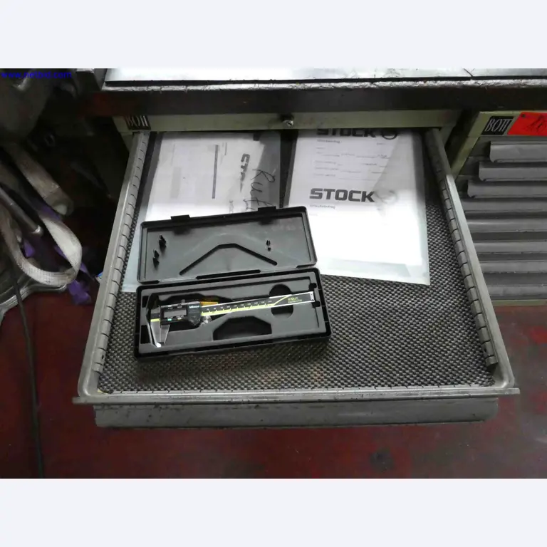 Machines for the production of precise metal components using CNC turning and CNC milling-9