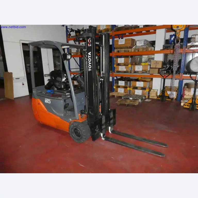 Machines for the production of precise metal components using CNC turning and CNC milling-2